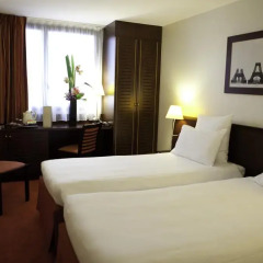 Отель Hôtel Concorde Montparnasse 4* Улучшенный номер с различными типами кроватей фото 3