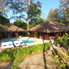Отель Koh Jum Beach Villas бассейн фото 2