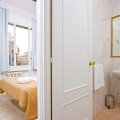 Отель Madrid Motion Hostels 2* Стандартный номер с 2 отдельными кроватями фото 2