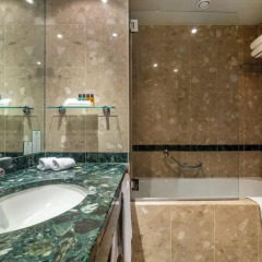 Отель Holiday Inn Porto Gaia 4* Стандартный номер с различными типами кроватей фото 5
