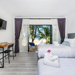 Отель Thai Kamala Beach Front Улучшенный номер двуспальная кровать фото 37