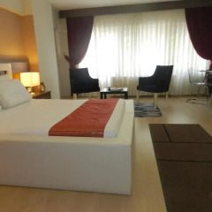 Отель Simal Airport Suites комната для гостей фото 5