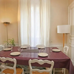 Отель Large 2 Bedrooms Latin Quarter (338) в номере