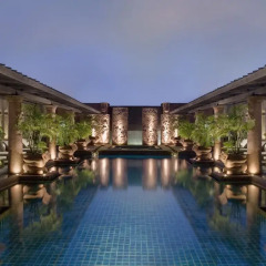 Отель Crowne Plaza Bangkok Lumpini Park бассейн