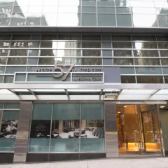 Отель West 57th Street by Hilton Club США, Нью-Йорк - отзывы, цены и фото номеров - забронировать отель West 57th Street by Hilton Club онлайн вид на фасад фото 2