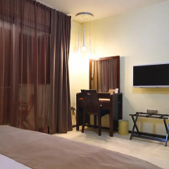 Hotel Nadezda 4* Улучшенный номер с двуспальной кроватью фото 3