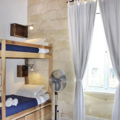 Two Pillows Boutique Hostel Кровать в общем номере фото 8