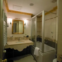 Maywood Hotel 3* Стандартный номер с различными типами кроватей фото 6