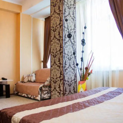 Гостиница Континент 2* Номер Комфорт с двуспальной кроватью фото 3