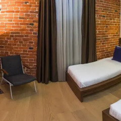 Дизайн-отель Brick 4* Улучшенный номер с 2 отдельными кроватями фото 2