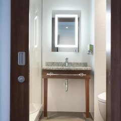Отель Hampton by Hilton Exeter Airport 3* Стандартный номер с различными типами кроватей фото 13