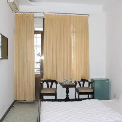Queen Hotel Nha Trang 2* Стандартный номер с двуспальной кроватью фото 3
