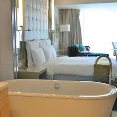 Renaissance Shanghai Yu Garden Hotel 4* Номер Делюкс с различными типами кроватей фото 4