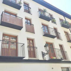 Отель Superb Central Market Apt Апартаменты