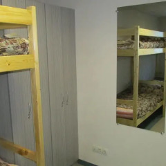 Хостел 4&4 Кровать в общем номере фото 15