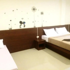 Phuthara Hostel Стандартный номер разные типы кроватей фото 6