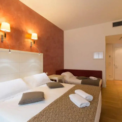 Floris Hotel 3* Номер Делюкс с различными типами кроватей