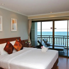 Отель Imperial Hua Hin Beach Resort 4* Улучшенный номер с различными типами кроватей