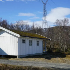 Отель Tjeldsundbrua Camping Коттедж с различными типами кроватей фото 10