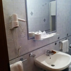 Hotel Leopolda 3* Номер категории Эконом с различными типами кроватей фото 16
