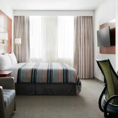 Отель Club Quarters, Central Loop 4* Улучшенный номер с различными типами кроватей фото 3