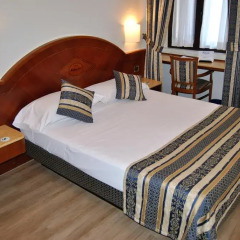 Отель Mokinba Hotels Baviera 4* Стандартный номер с разными типами кроватей фото 3