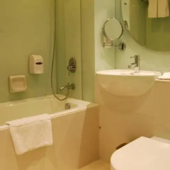 Отель Wharney Guang Dong Hong Kong 4* Улучшенный номер с различными типами кроватей фото 7