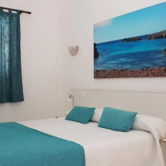 Отель Apartaments California комната для гостей фото 5