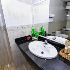 Dong Phuong 2 Hotel 3* Улучшенный номер с различными типами кроватей фото 4