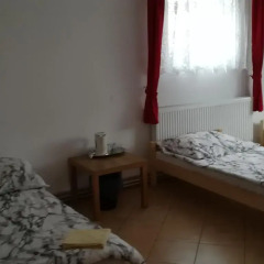 Hostel Lotniskowy комната для гостей