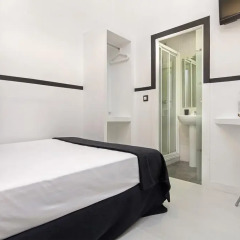 Отель Hostal Gran Via 63 Rooms 3* Стандартный номер с различными типами кроватей фото 4