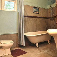 Отель Samanpaya Holiday Bungalow ванная фото 2