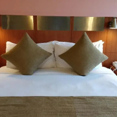 Отель The Suryaa New Delhi 5* Люкс повышенной комфортности с различными типами кроватей фото 4