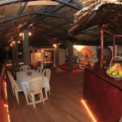 Отель Surfing Beach Guest House Хиккадува питание