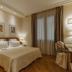Отель Laurus Al Duomo 4* Стандартный номер с двуспальной кроватью фото 2