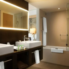 Renaissance Zurich Tower Hotel 5* Люкс с различными типами кроватей фото 3