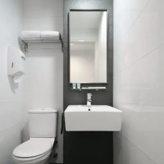 Value Hotel Balestier 3* Стандартный номер с различными типами кроватей фото 4