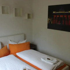 Отель Ferienwohnung Schloss Charlottenburg Берлин комната для гостей фото 5