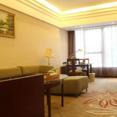 Отель Grand Skylight Garden 4* Улучшенный люкс
