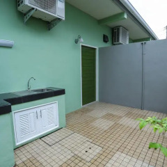Отель Hassana House сейф в номере