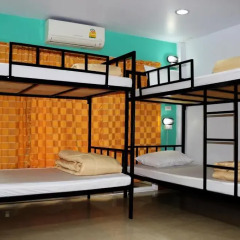 Home Base Hostel Adults Only Кровать в общем номере фото 4