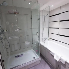 Отель Crowne Plaza London Kensington 4* Стандартный номер с различными типами кроватей фото 3