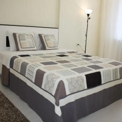 Апартаменты Paulmarie Na Gertsena Apartments комната для гостей