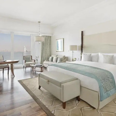 Отель Waldorf Astoria Dubai Palm Jumeirah 5* Улучшенный номер с различными типами кроватей фото 2
