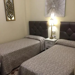 Отель Hostal Lojo Испания, Кониль-де-ла-Фронтера - отзывы, цены и фото номеров - забронировать отель Hostal Lojo онлайн комната для гостей фото 5
