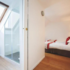 Отель Hôtel Bonne Nouvelle балкон