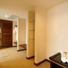Champasak Grand Hotel 4* Улучшенный номер с различными типами кроватей фото 3