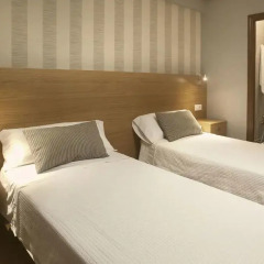 Отель Hostal Crisol Стандартный номер с 2 отдельными кроватями фото 3