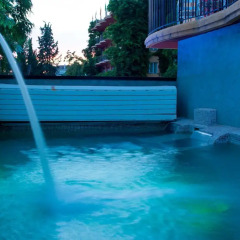 Los Angeles Hotel & Spa бассейн