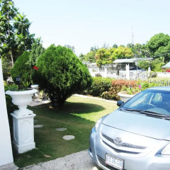 Отель Paradise Palms Jamaica Vacation Rental парковка